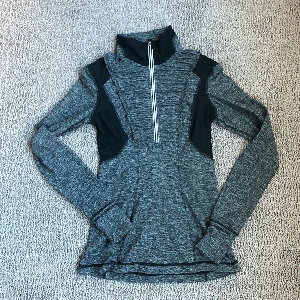 Lululemon Grey and Black half Zip Pullover - sz 4